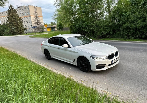 BMW Seria 5 cena 120900 przebieg: 189000, rok produkcji 2017 z Kraków małe 781
